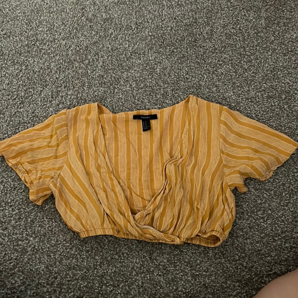 Crop top